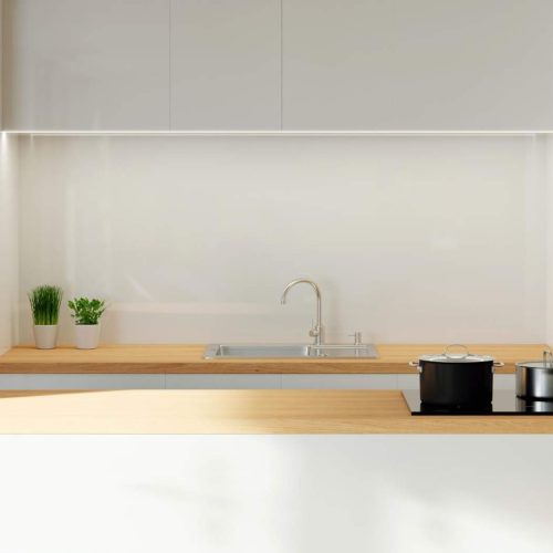 encimera-cocina-blanca-moderna-espacio-libre (1)